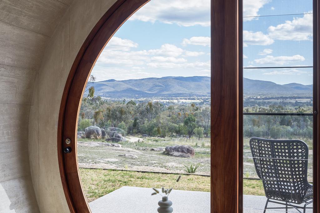 Barrel View Luxury Cabins image 9