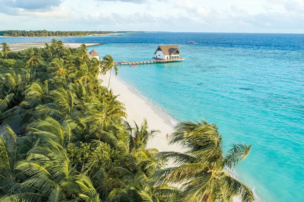 Mercure Maldives Kooddoo Resort image 20