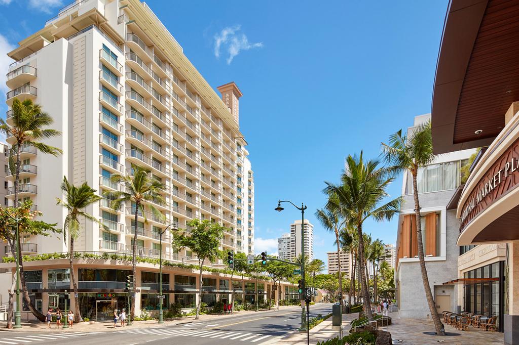 Hilton Garden Inn Waikiki Beach image 2