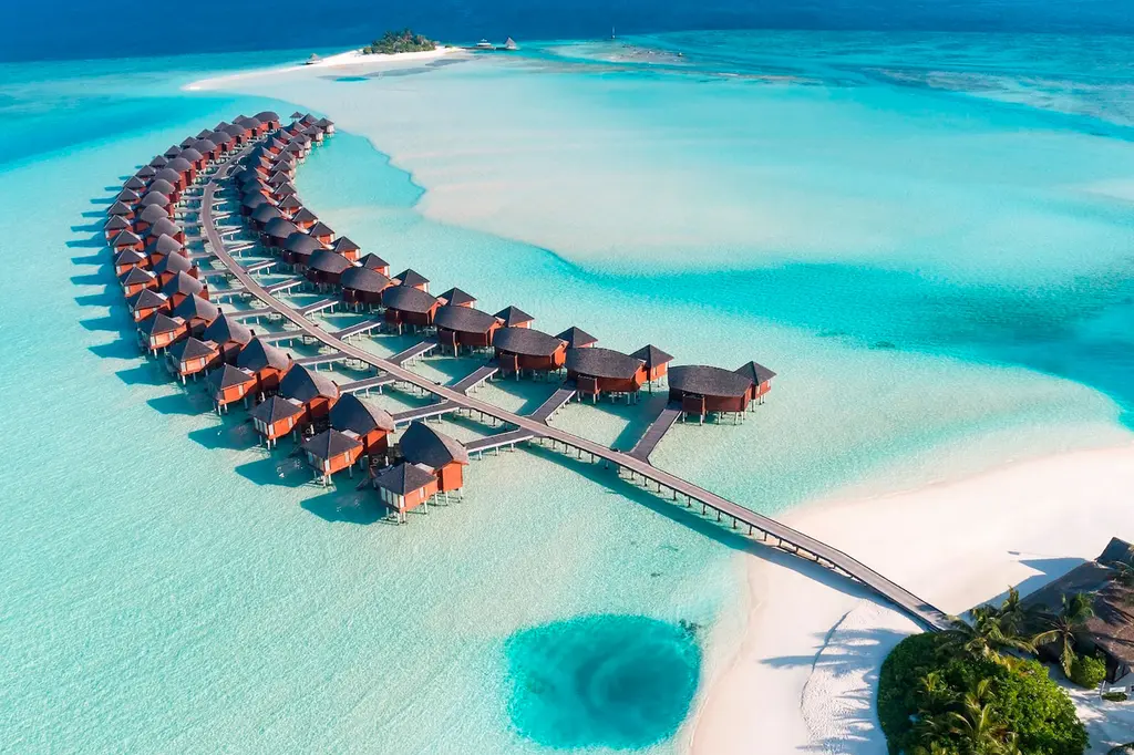 Anantara Dhigu Maldives Resort image 4