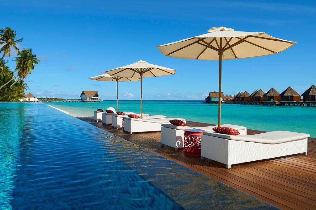 Mercure Maldives Kooddoo Resort image 19