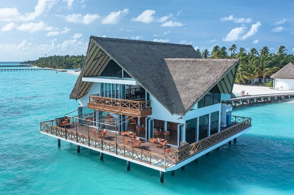 Mercure Maldives Kooddoo Resort image 19