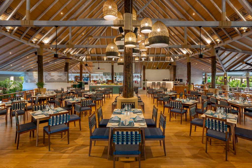 Outrigger Fiji Beach Resort image 9