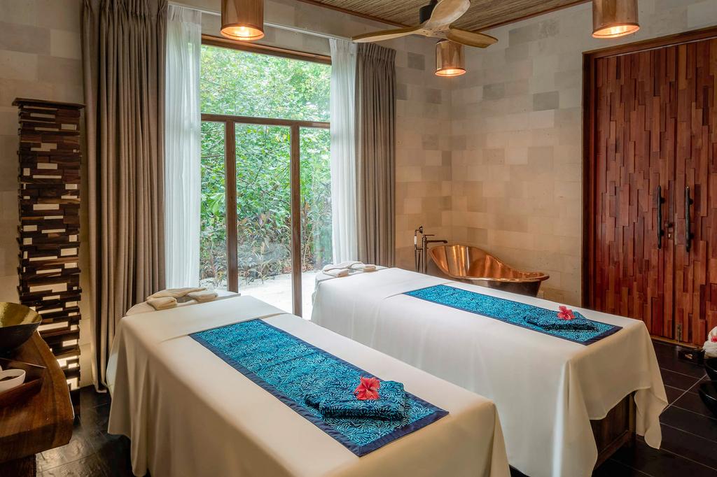 Kuredhivaru Resort & Spa Maldives image 14