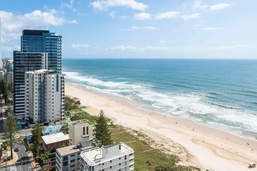 BreakFree Acapulco Surfers Paradise image 2