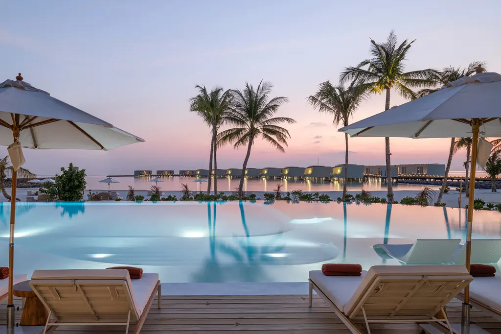 Centara Grand Lagoon Maldives image 7