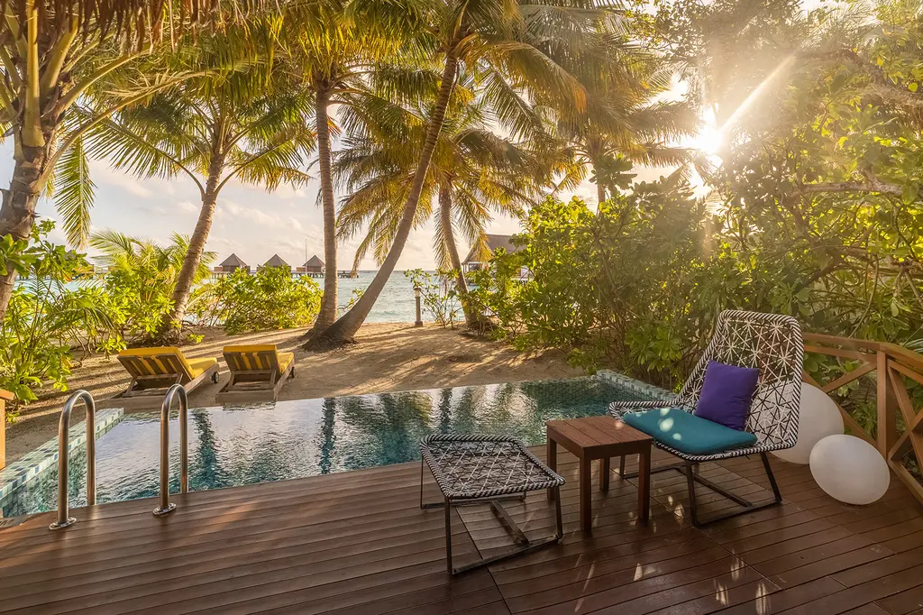 Mercure Maldives Kooddoo Resort image 9