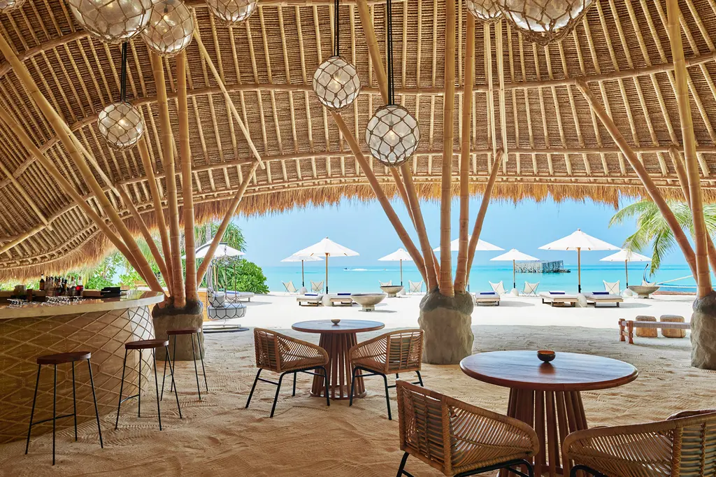 Sirru Fen Fushi – Private Lagoon Resort image 17