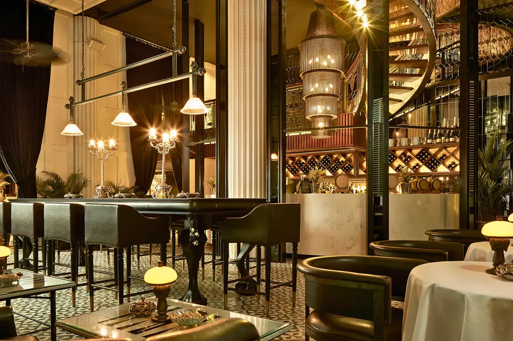 Double-Six Luxury Hotel image 9