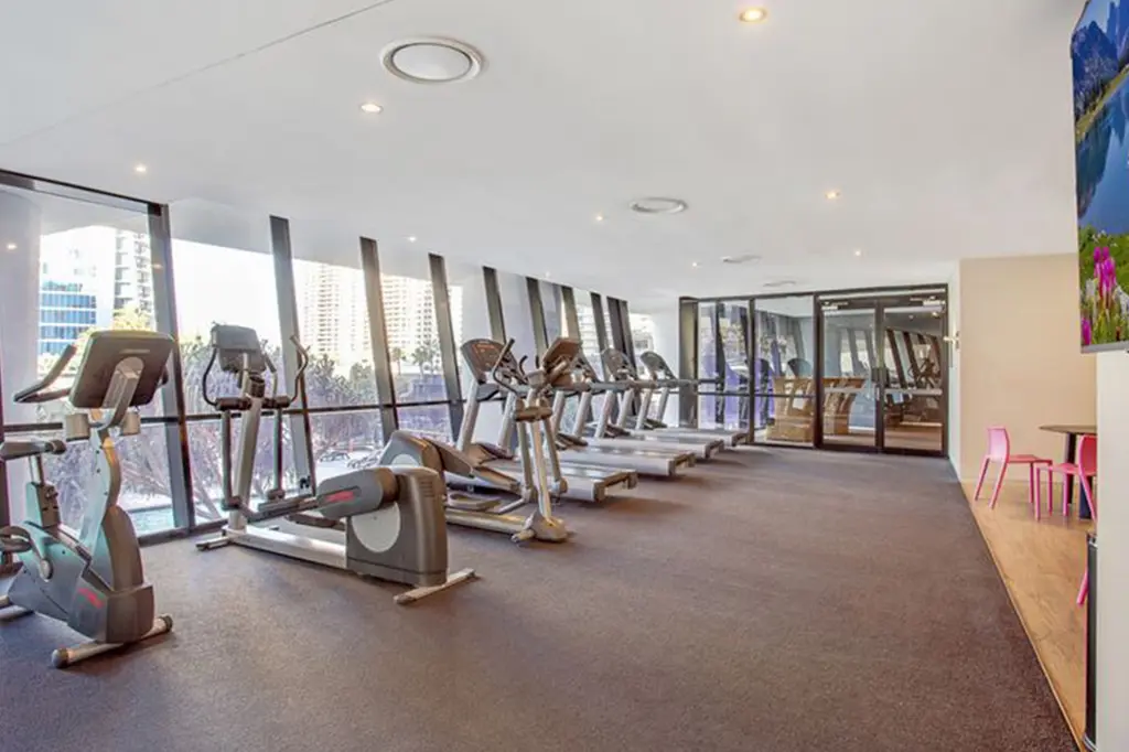 Mantra Circle on Cavill Surfers Paradise image 14