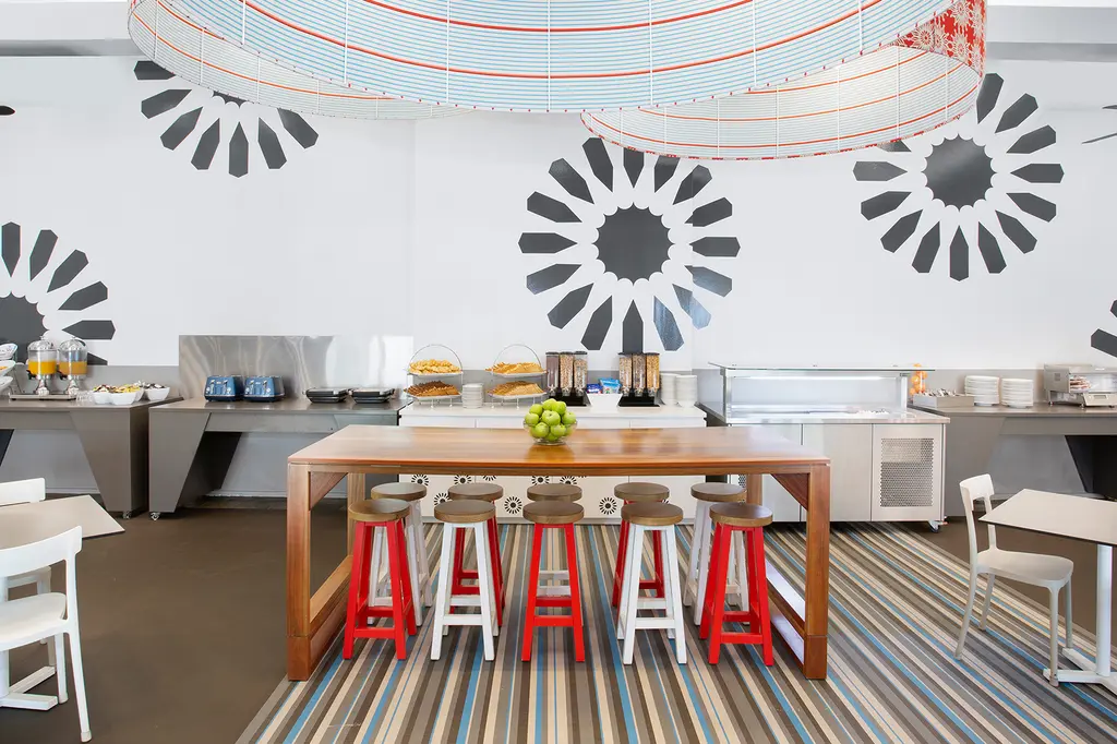 Mantra PortSea Port Douglas image 8