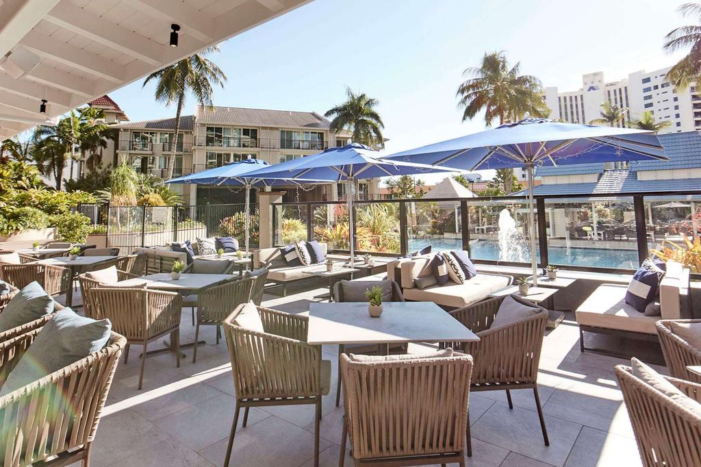 Novotel Cairns Oasis Resort image 8