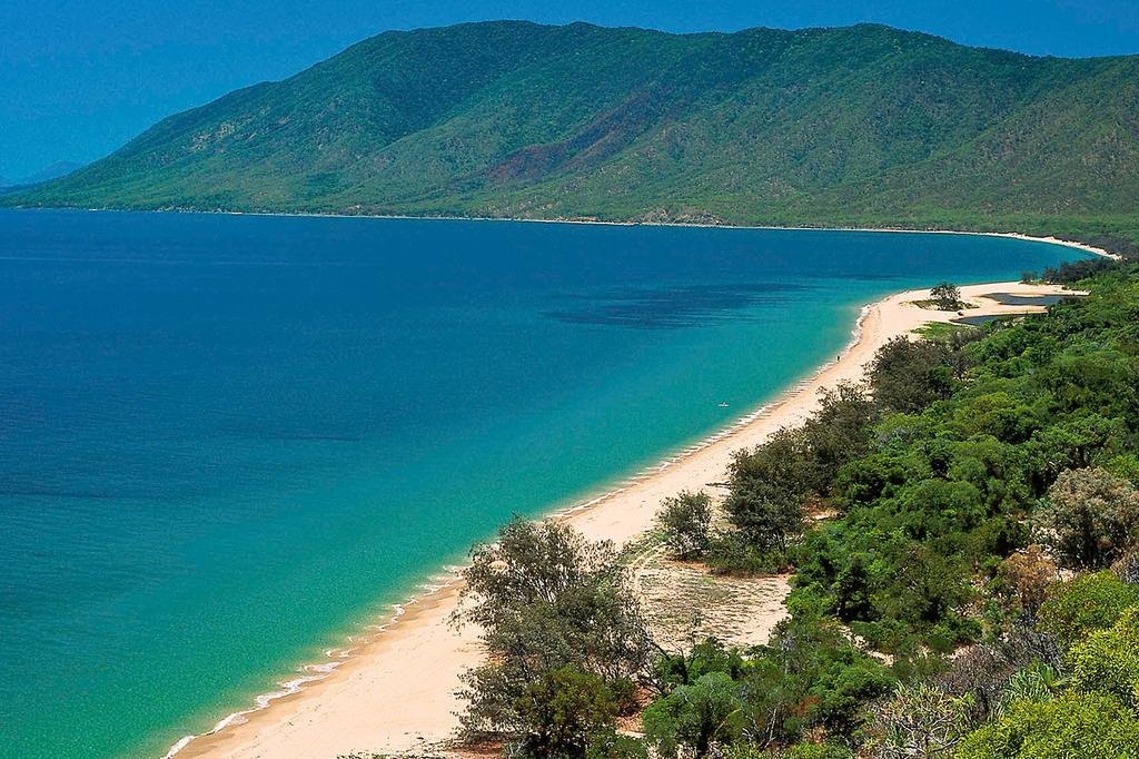 Novotel Cairns Oasis Resort image 10