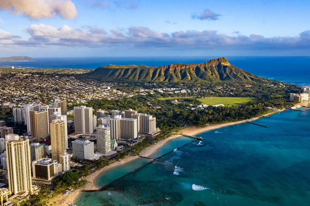 Embassy Suites by Hilton Waikiki Beach Walk image 2