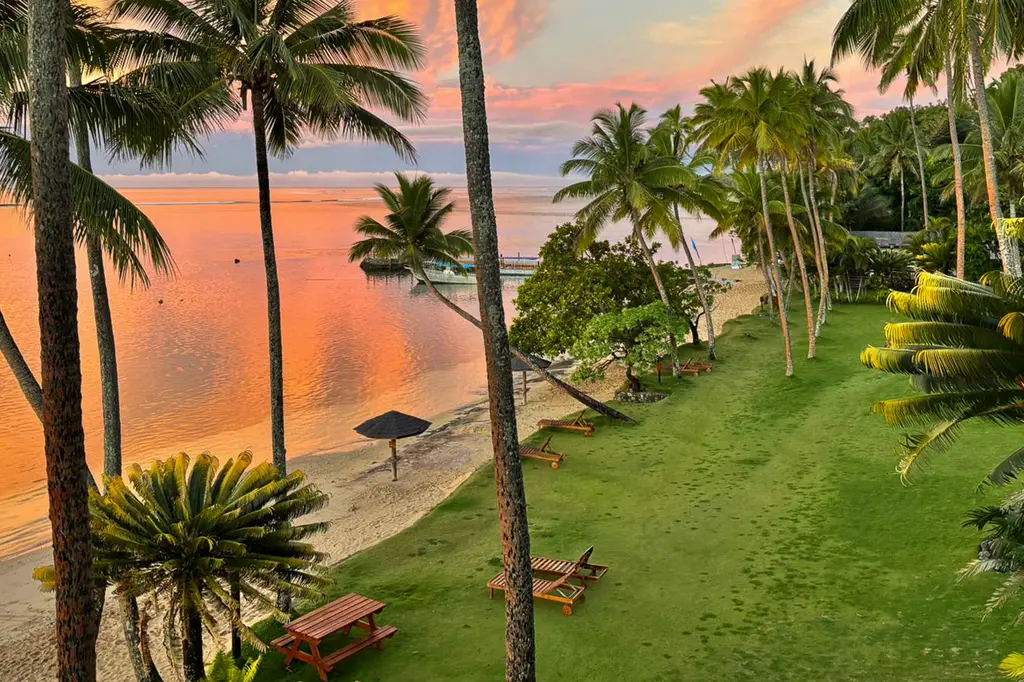 Warwick Fiji image 4