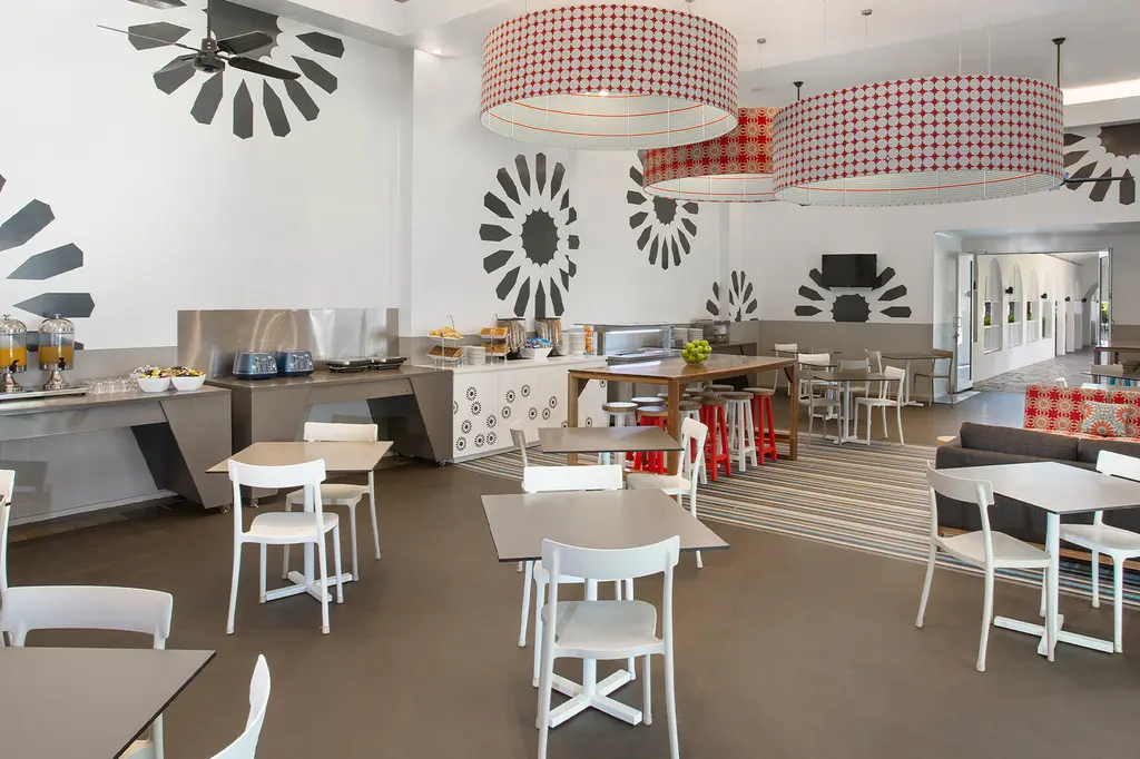 Mantra PortSea Port Douglas image 7