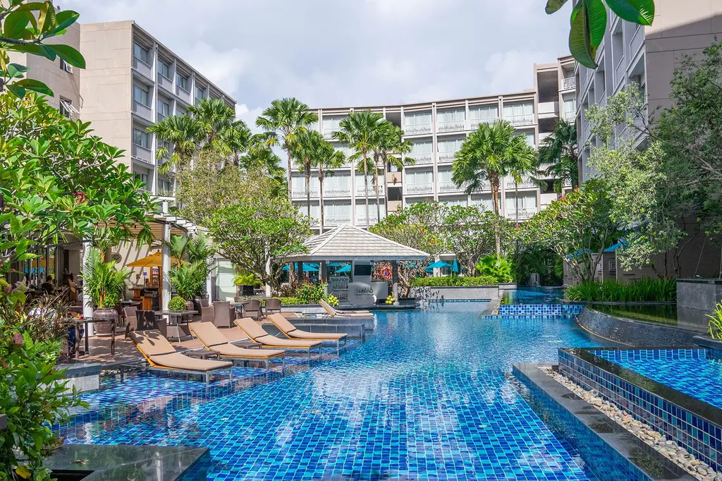 Grand Mercure Phuket Patong image 2