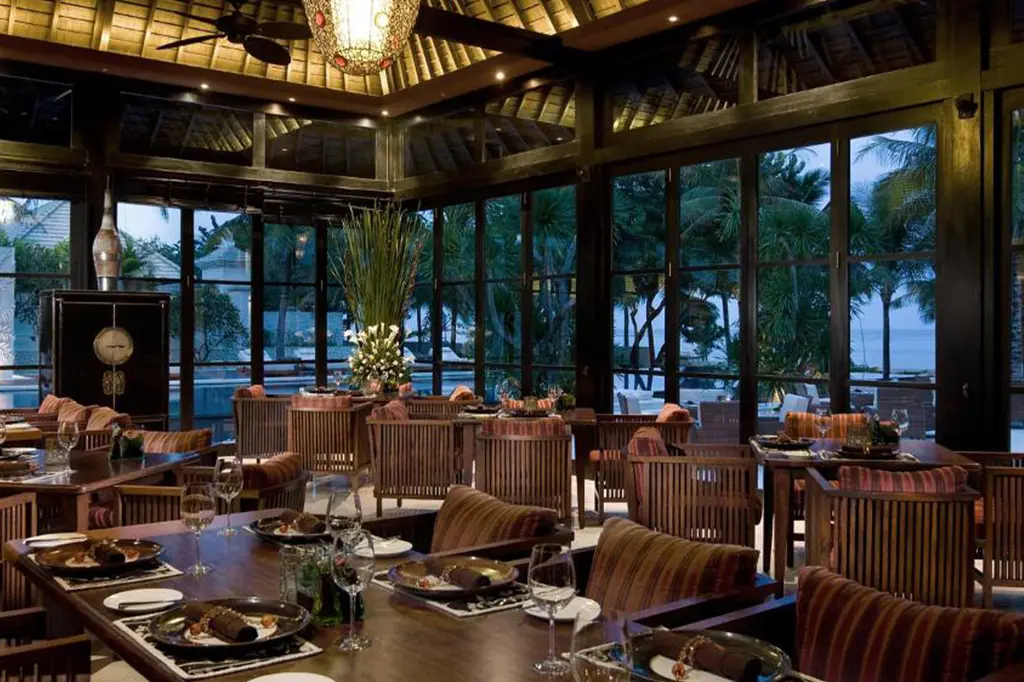 The Royal Santrian Luxury Beach Villas image 10