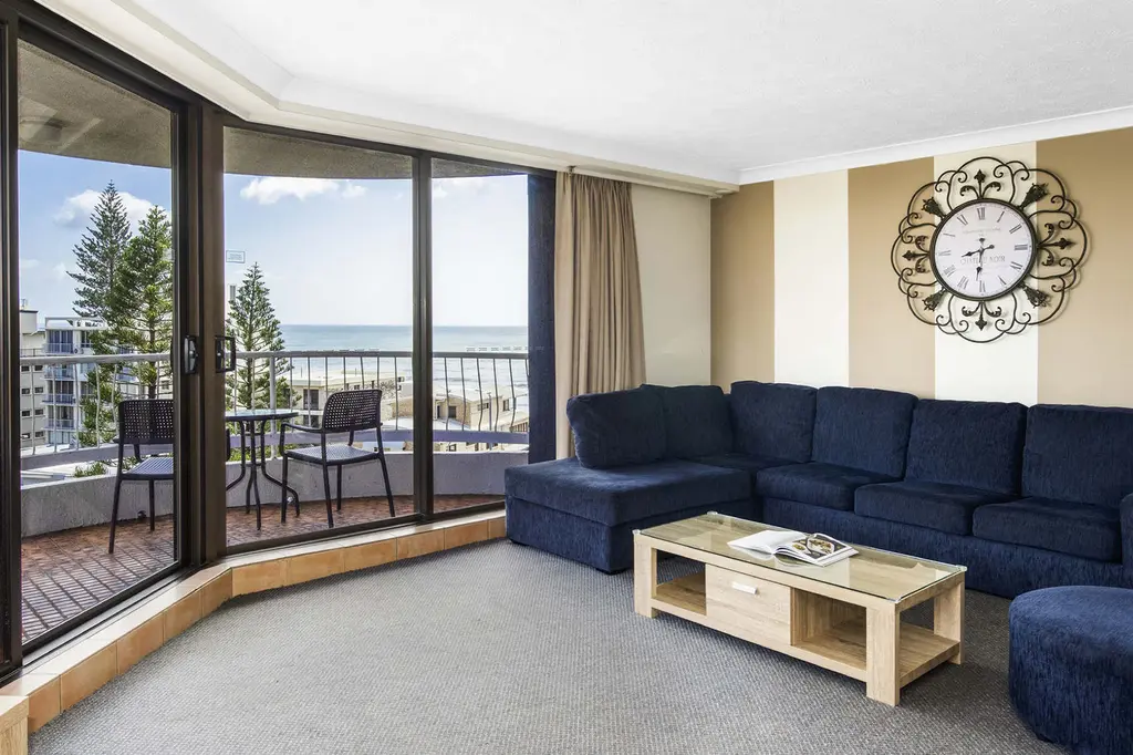 BreakFree Acapulco Surfers Paradise image 7