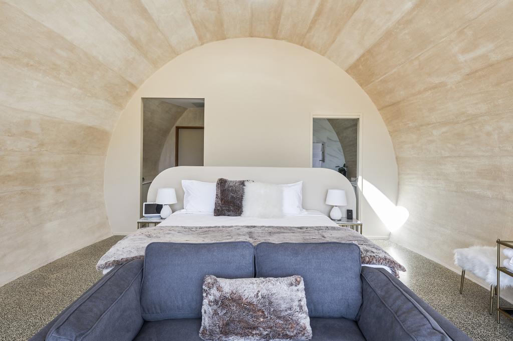 Barrel View Luxury Cabins image 8