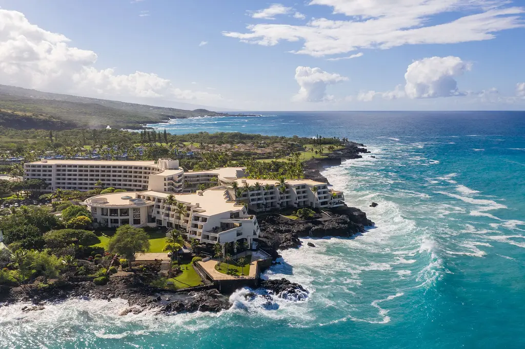 OUTRIGGER Kona Resort & Spa image 2