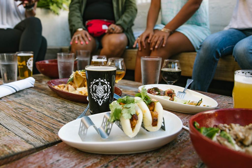 OUTRIGGER Waikiki Beachcomber Hotel image 6