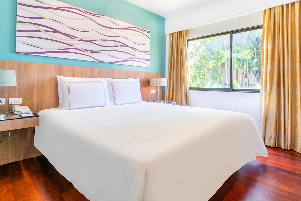 Radisson Resort & Suites Phuket image 3
