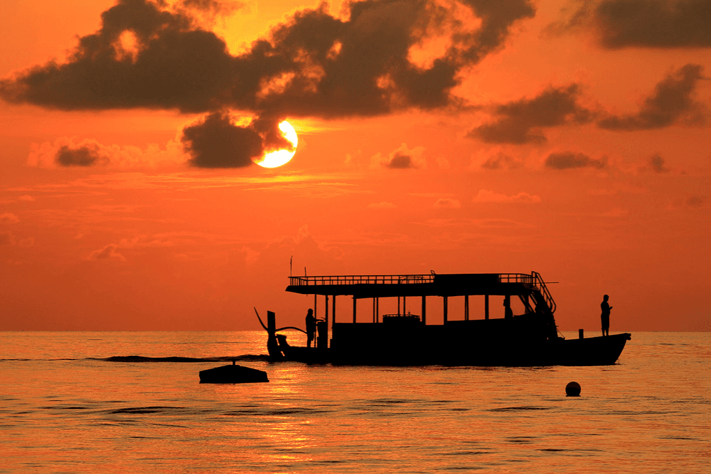 Kuredhivaru Resort & Spa Maldives image 13