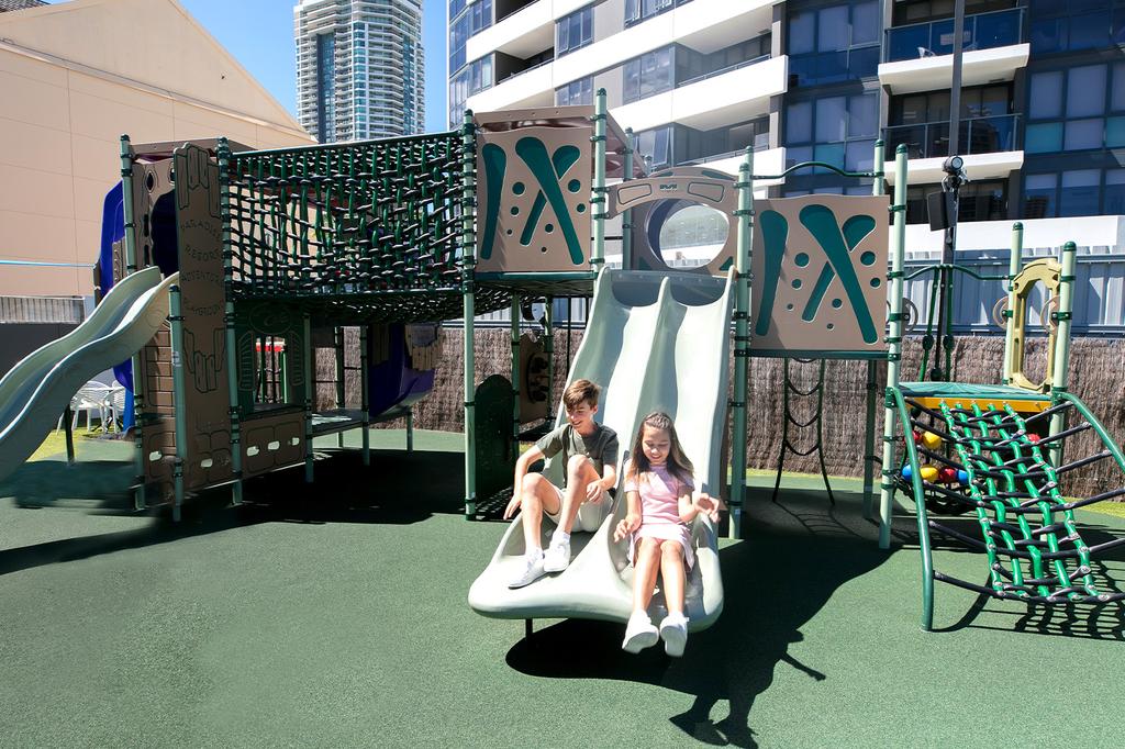 Paradise Resort Gold Coast image 7