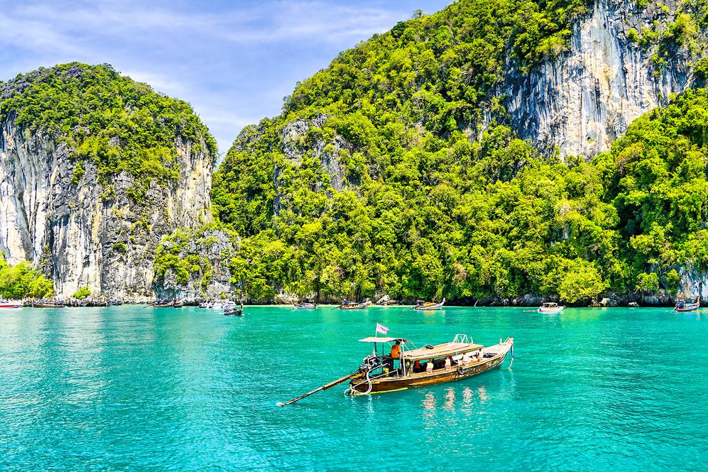 Radisson Resort & Suites Phuket image 5