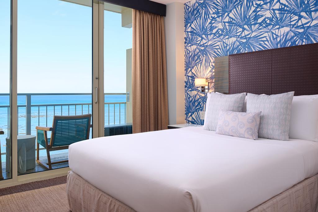 Kaimana Beach Hotel image 3